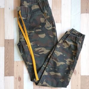 V.I.P. junior's camouflage print ankle pants